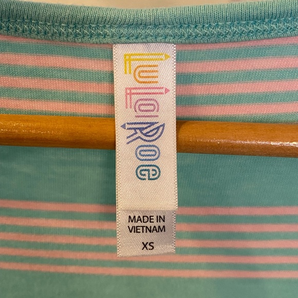 Lula Roe Tee - Picture 5 of 5